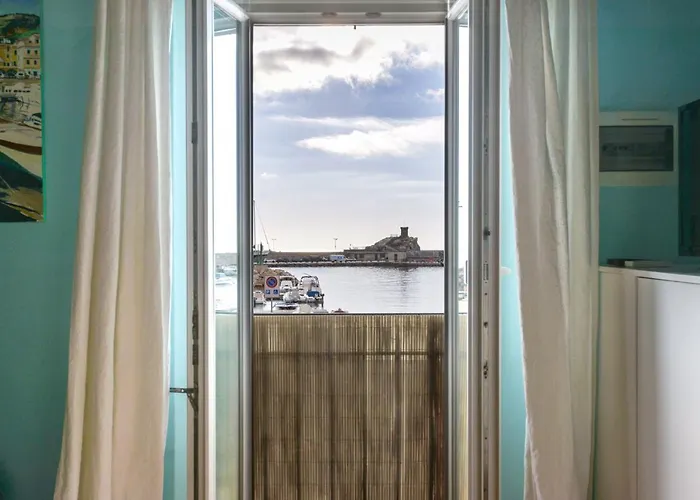 Per 4 Sul Mare A Rio Marina, Elba