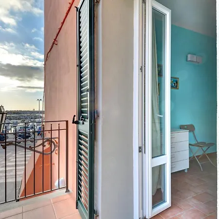 Per 4 Sul Mare A Rio Marina, Elba Rio Marina