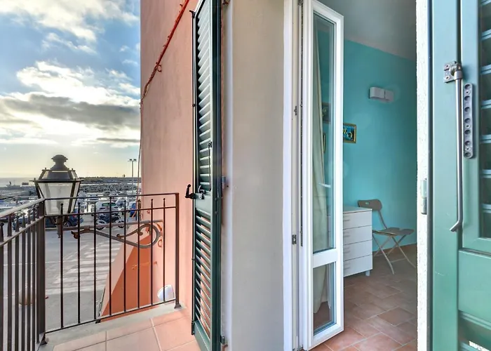 Per 4 Sul Mare A Rio Marina, Elba Rio Marina